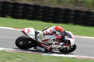 Azlan Shah in action in the 600cc Superbikes qualies. Photo by Adrenna