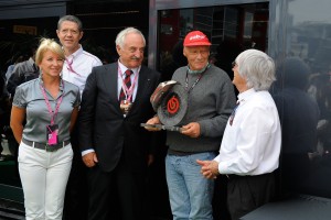 Bernie Ecclestone award presented to Niki Lauda on Sunday. Photo by Brembo Brakes