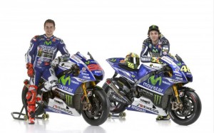 The covers are off! An Yamaha MotoGP team photo