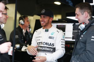Hamilton with engineers on Saturday on the third day of Barcelona testing. A Mercedes AMG Petronas image