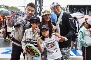 apanese fans at Suzuka on Saturday even as Rosberg takes pole. An AMG Mercedes Petronas image