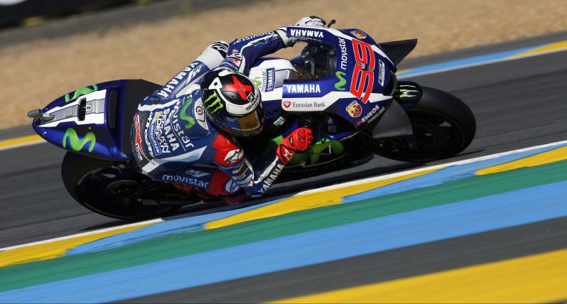 Photo of Lorenzo seals pole position while Marquez settles for P1