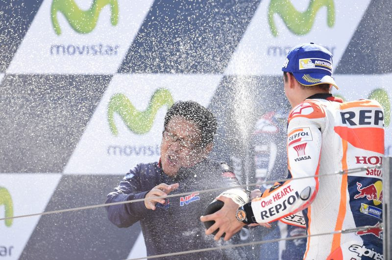 Photo of Marquez equals Doohan’s record of 54 wins, taking a momentous home GP victory at Aragón