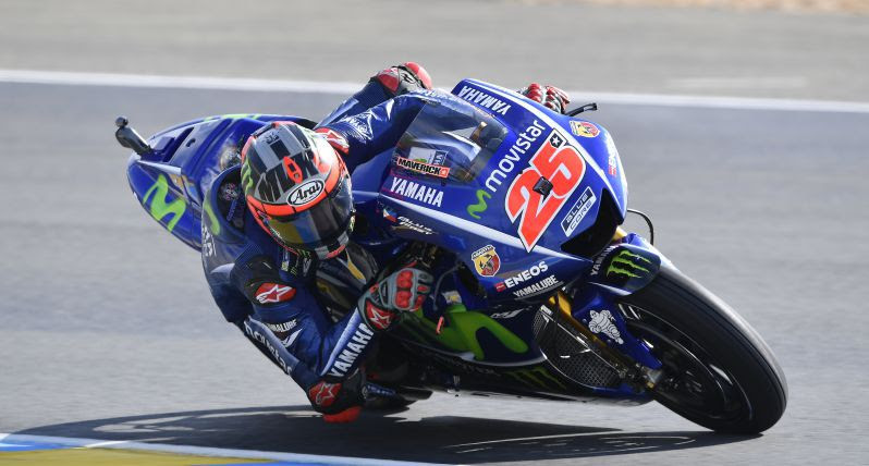 Photo of Yamaha takes the first row; Marquez P5