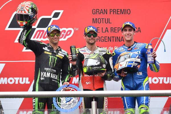Photo of Cal Crutchlow wins a stunner amidst huge drama as Marquez, Rossi clash: MotoGP