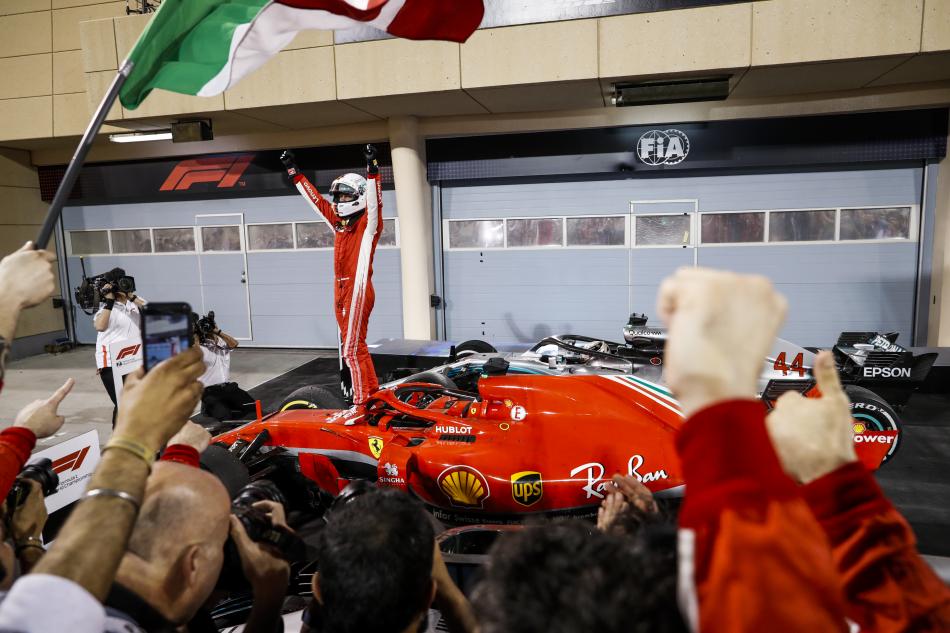 Photo of Vettel takes a thrilling victory ahead of Bottas, Hamilton: Bahrain night race