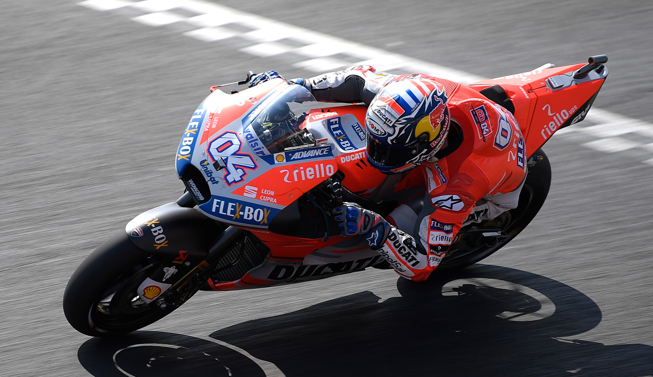 Photo of Dovi celebrates fresh Ducati contract by topping FP time sheets