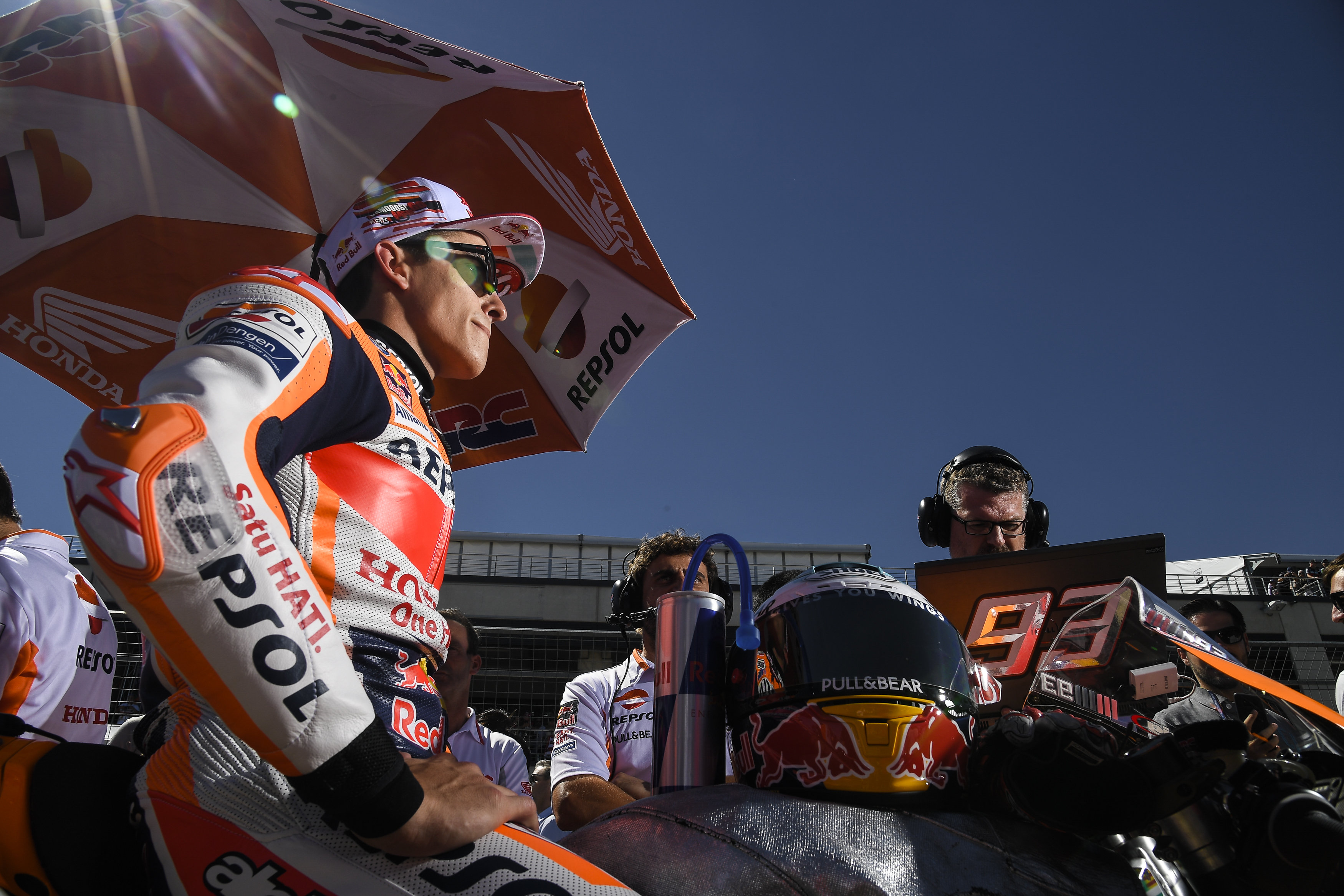 Photo of 3 factories fight it out at MotorLand but it’s Marquez who takes the spoils