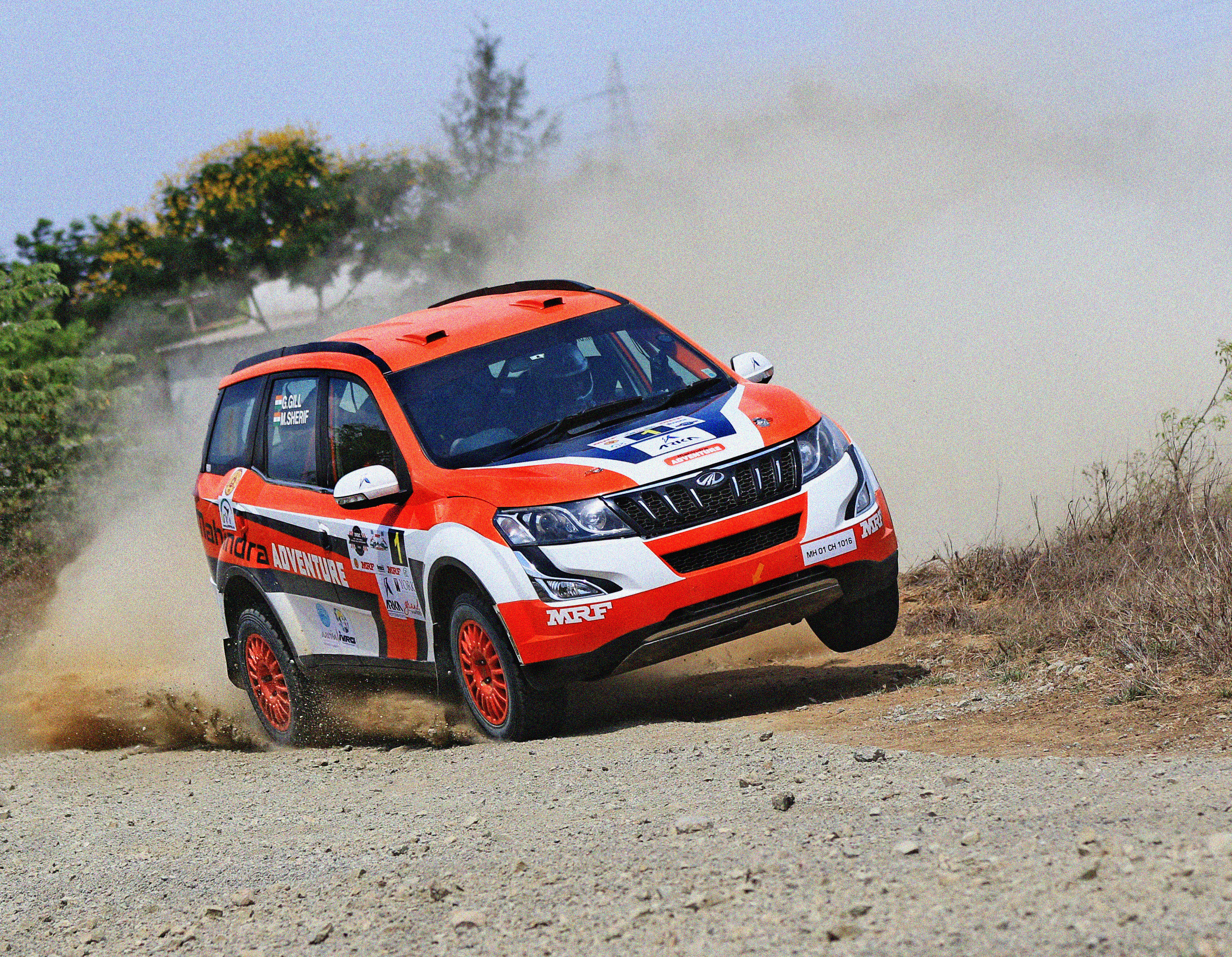Photo of Gaurav Gill shrugs off a puncture to take decisive lead in Rally of Arunachal
