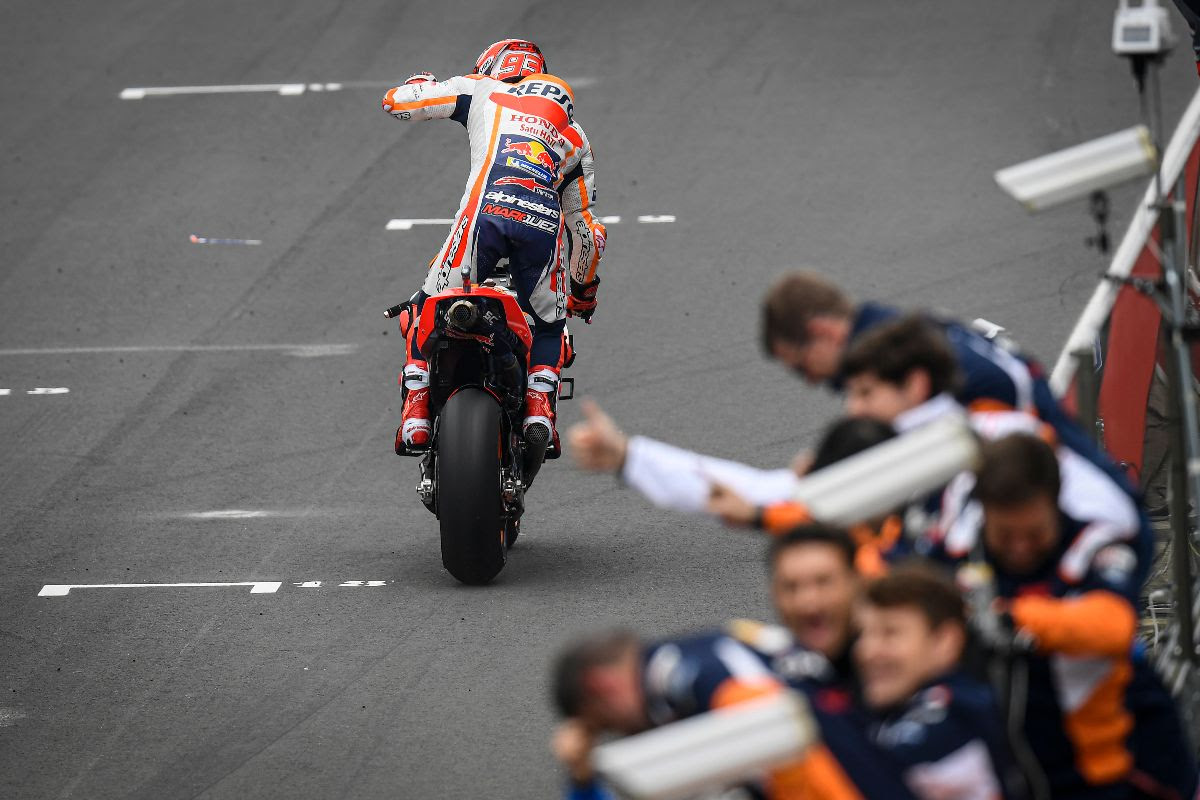 Photo of Marquez makes history for Honda ahead of a Ducati duel for the podium