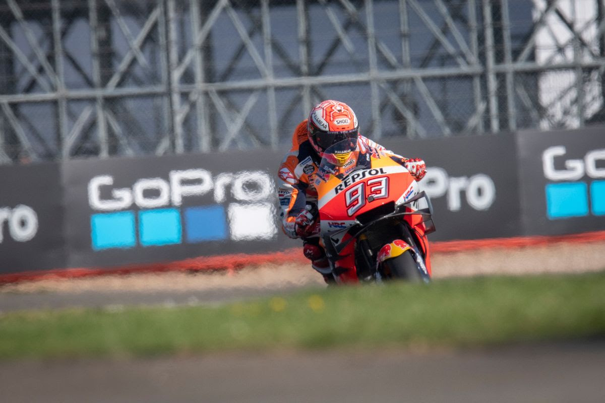 Photo of Marquez vs Rossi vs Miller: a three-man freight train fights for Silverstone pole