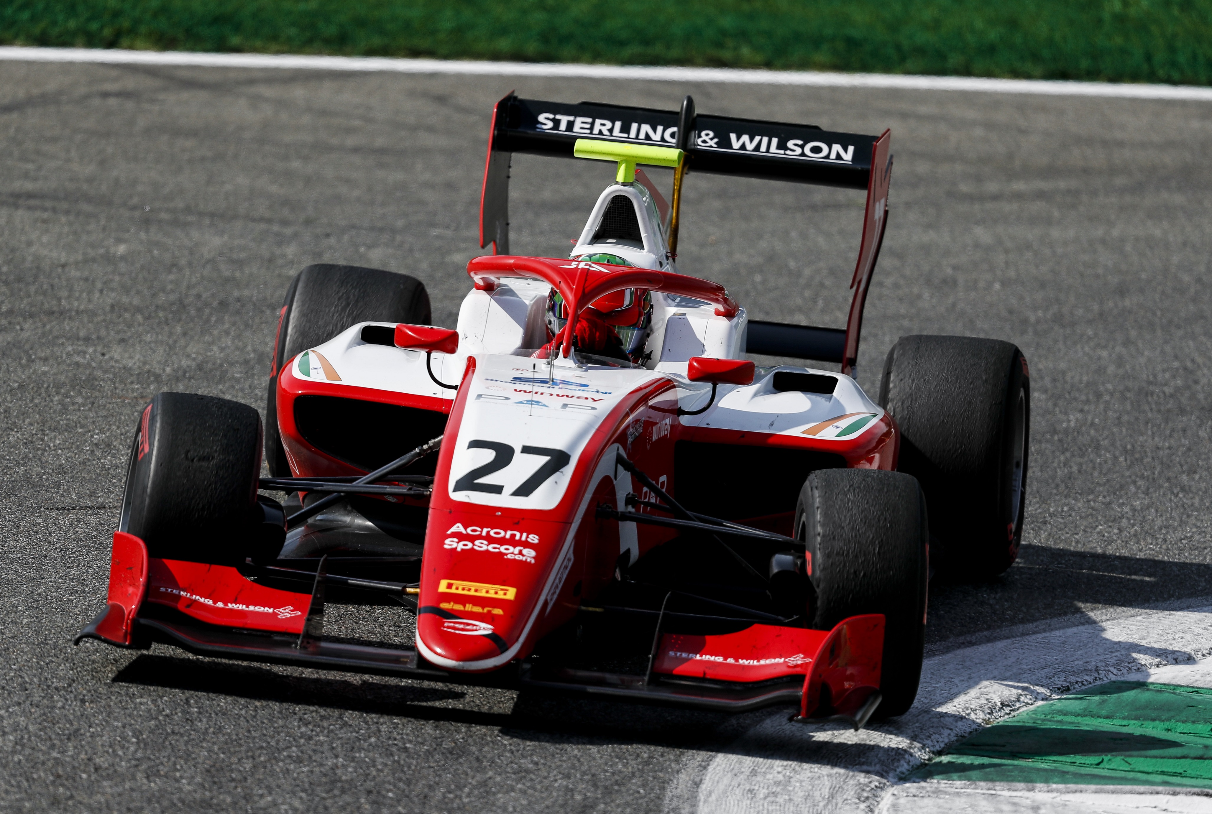 Photo of Rookie Jehan Daruvala, returning after an injury, makes impressive F2 debut in third