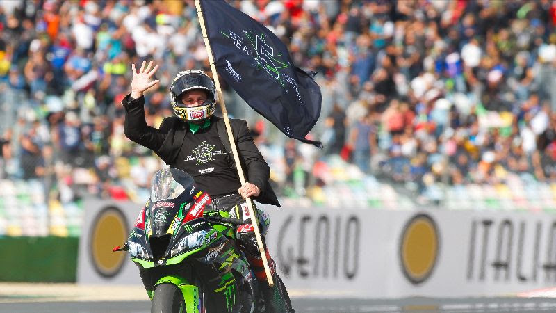 Photo of Rea wins to clinch a historic fifth consecutive WorldSBK title at Magny-Cours!