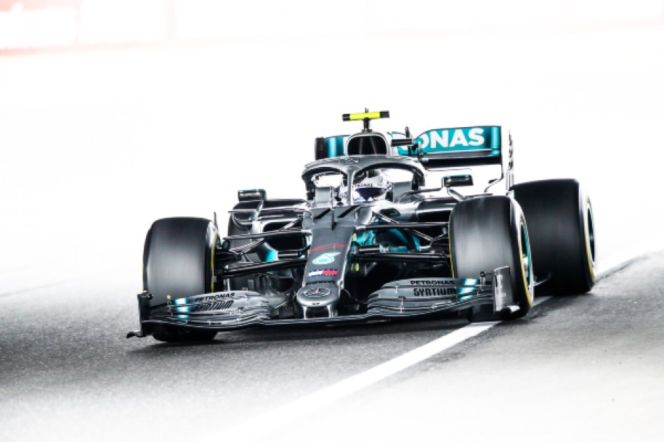 Photo of Valtteri Bottas continues to set pace in FP2 as storm clouds gather: Japanese GP
