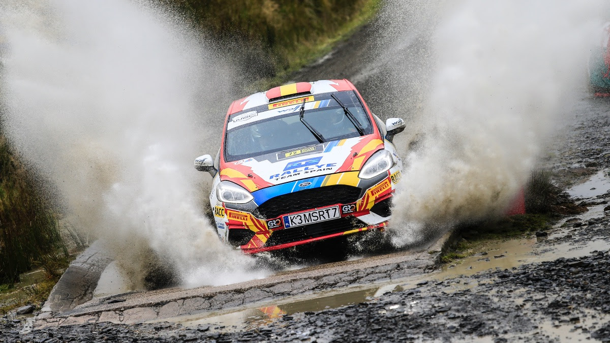 Photo of Jan Solans close to FIA Junior WRC title after drama-filled Satruday: Wales Rally GB
