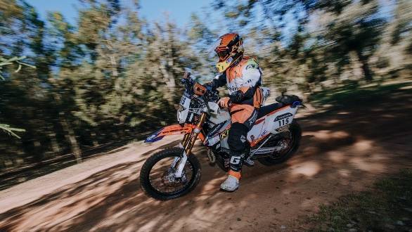 Photo of Indian rally-raid rider Ashish Raorane 17th overall after Stage 5: Africa Eco Race