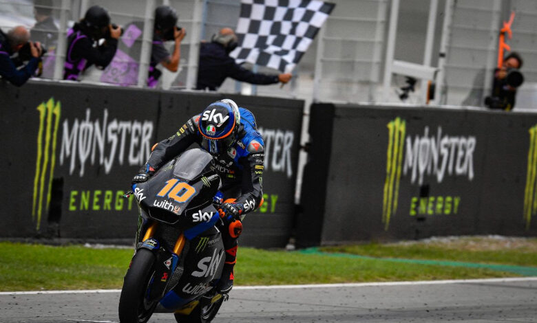 Photo of Marini fends off Lowes to extend his Moto2 title lead