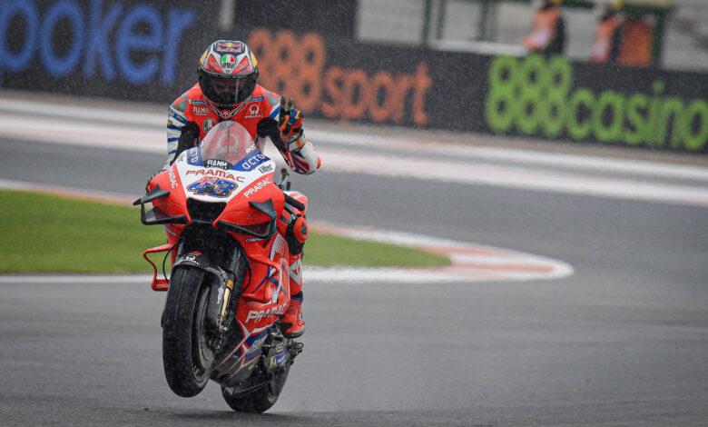 Photo of Miller fastest, six factories in the top six on a tricky Friday in Valencia