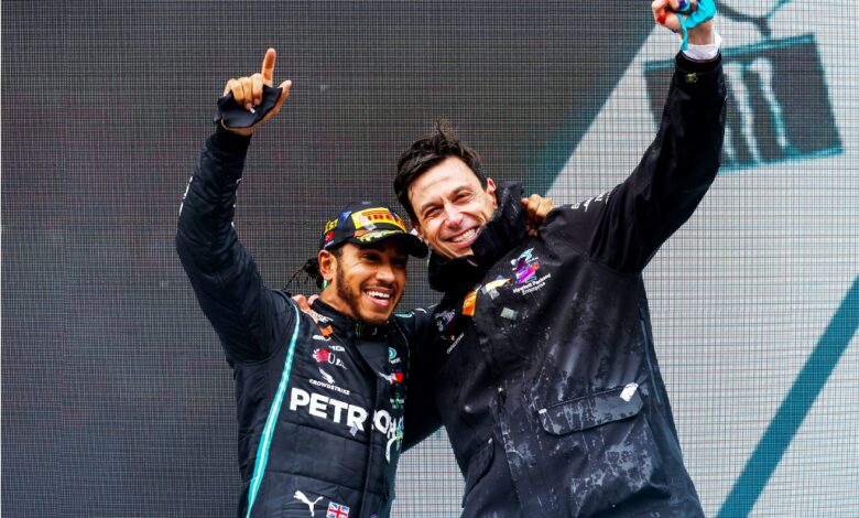 Photo of Hamilton to continue with Mercedes for 9th year