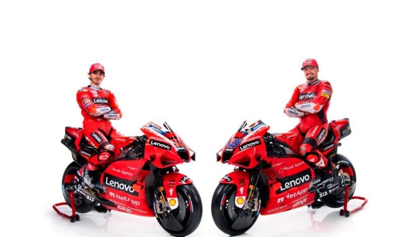 Photo of The 2021 Ducati Lenovo Team presented online