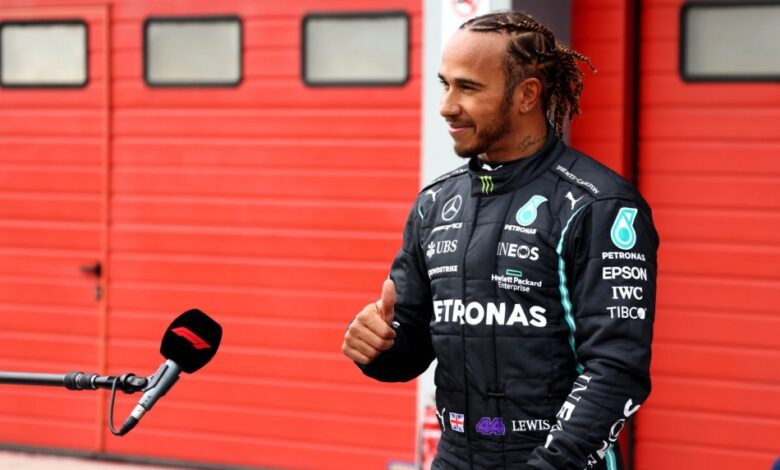 Photo of Lewis Hamilton takes his 99th career pole