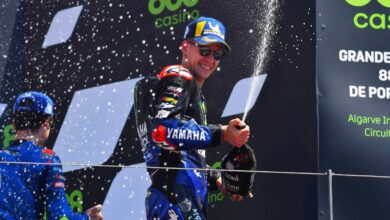 Photo of Quartararo wins dramatic duel in style to lead title-race