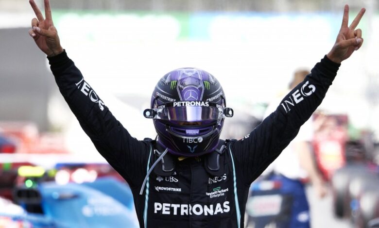 Photo of Hamilton conquers a strategic battle edging out Verstappen