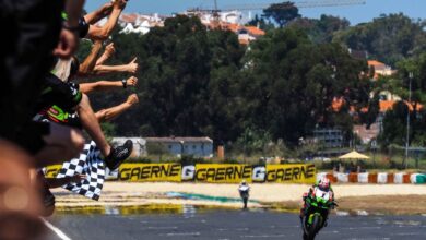 Photo of Rea fights back for Race 2 victory as Redding crashes