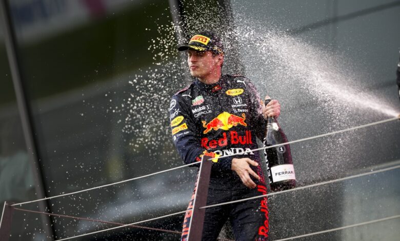 Photo of Dominant victory for Max Verstappen ahead of Hamilton