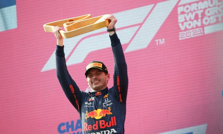 Photo of Verstappen extends title lead; Hamilton limps to fourth