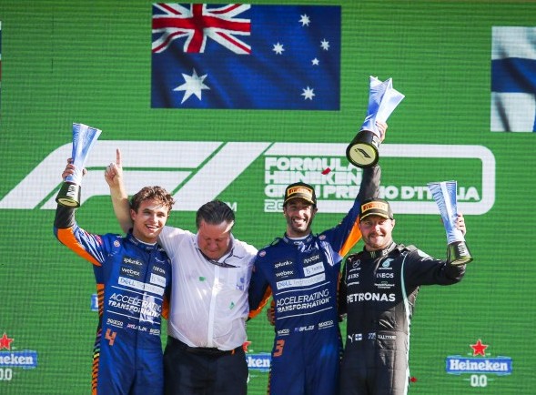 Photo of Ricciardo promises Bottas, a shoey: Post-race press meet