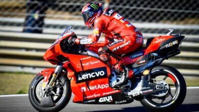 Photo of Bagnaia hands Ducati Constructors crown in red-flagged race