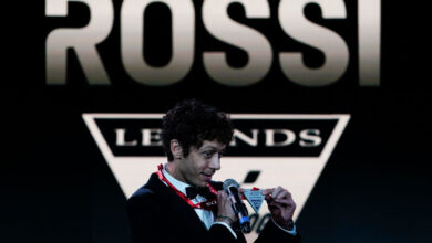 Photo of Rossi named MotoGP Legend
