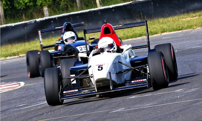 Photo of Arjun Balu leads ITC; Chirag, Shahan to fight it out in MRF 1600