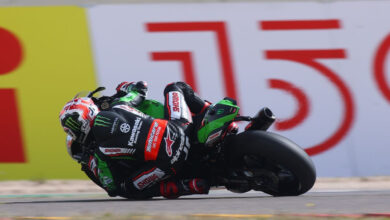 Photo of Rea and Bautista split the spoils on opening day: WorldSBK