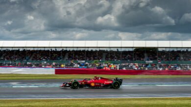 Photo of British GP: Sainz takes pole from Verstappen in damp conditions