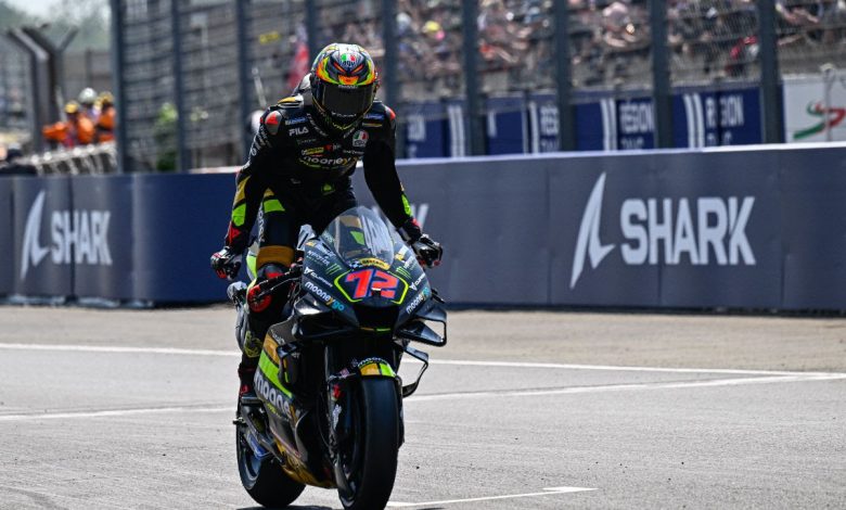 Photo of Marco Bezzecchi of VR46 wins historic 1000th GP at packed Le Mans