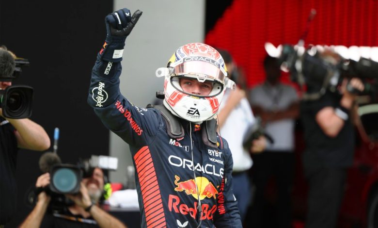Photo of Max Verstappen pips Charles Leclerc to take pole for Sprint race