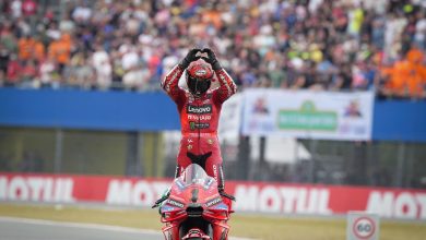 Photo of Hat-trick hero: Bagnaia retains Assen crown ahead of Martin, penalty for Marquez