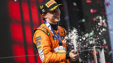 Photo of Oscar Piastri claims maiden F1 win in a McLaren 1-2 finish ahead of Hamilton:F1