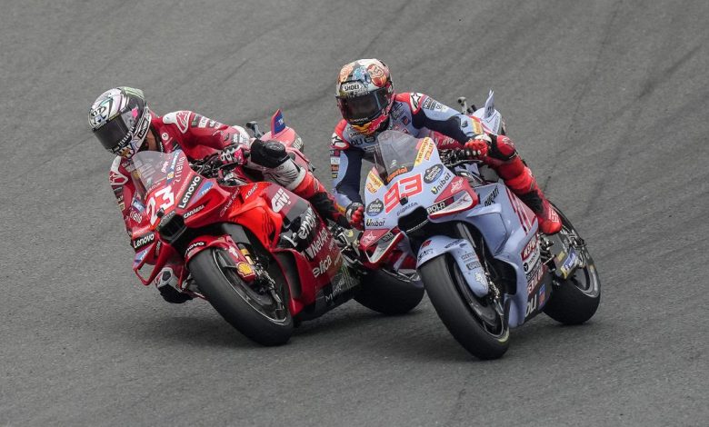 Photo of Bagnaia capitalises as Acosta slides out and Bastianini duels Marquez at Motegi