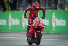 Photo of Bagnaia takes the fight to Martin with stunning wet weather win in Thailand