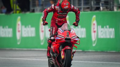 Photo of Bagnaia takes the fight to Martin with stunning wet weather win in Thailand