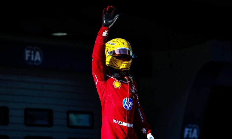 Photo of Lewis Hamilton takes Sprint pole at Shanghai: F1 Round 2